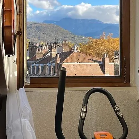Cosy And Calm In Grenoble City Heart With Free And Large Parking Q-Park Chavant Extérieur photo