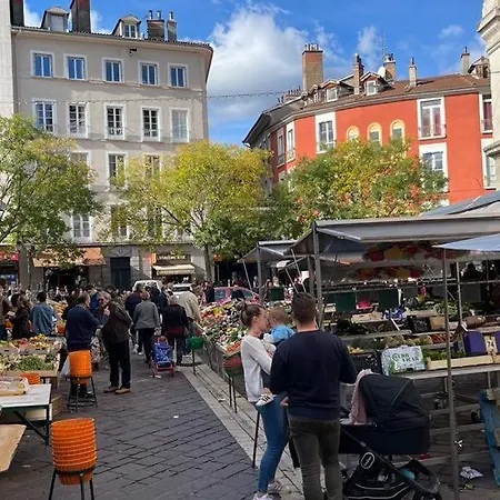 Cosy And Calm In Grenoble City Heart With Free And Large Parking Q-Park Chavant Extérieur photo