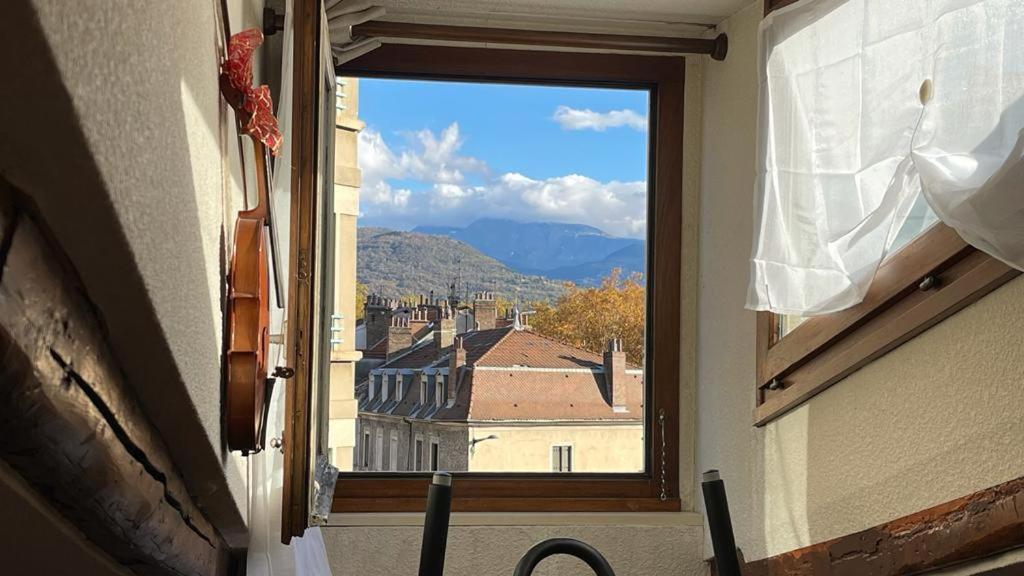 Cosy And Calm In Heart With Free And Large Parking Q-park Chavant Grenoble